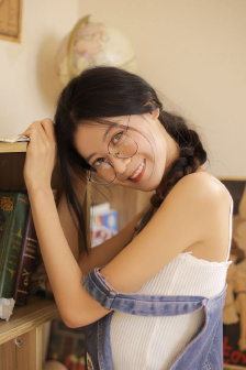女生稀有的蝴蝶比的特征